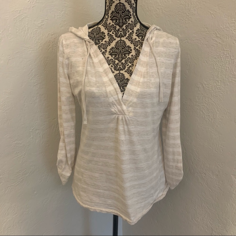 Loft hooded long sleeve shirt